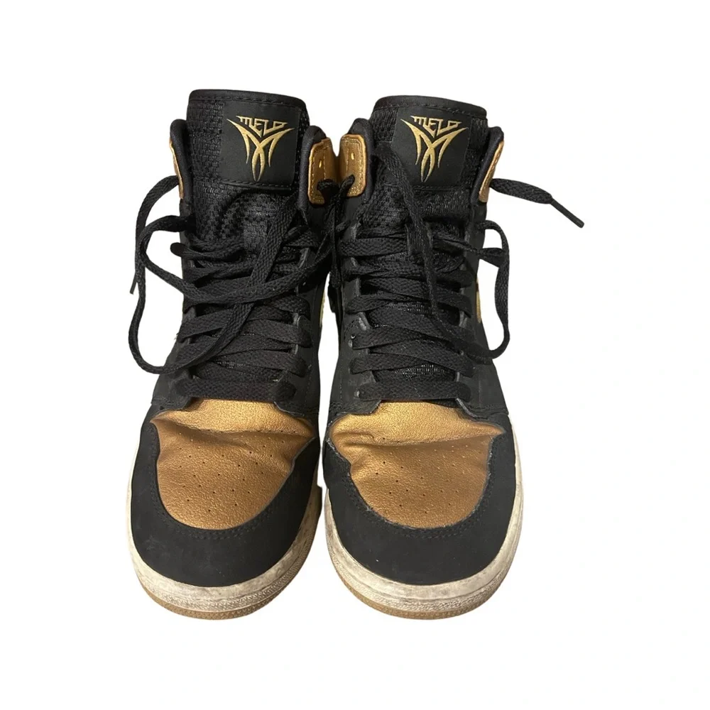 NIKE : Air Jordan 1 Mid’s : Carmelo Anthony Black and Gold : 7 Youth : Rare